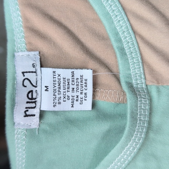 Rue21 Bodysuit Medium NWT - Picture 4 of 8